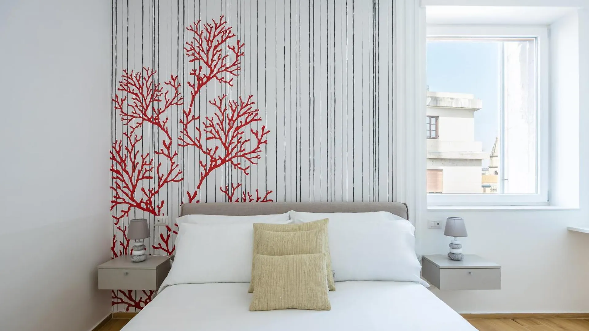 New Apt In The Heart Of Naples-Attwenty-One Coral 0*, Naples Italy