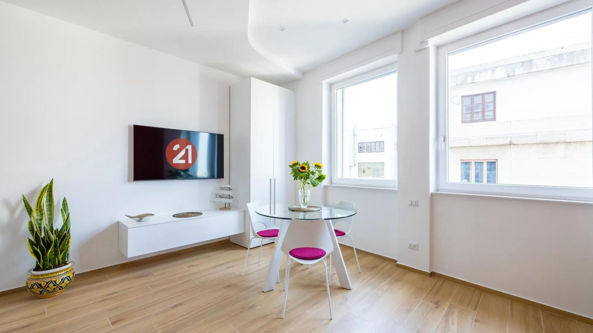 Apartment New Apt In The Heart Of Naples-Attwenty-One Coral Italy